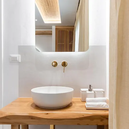 V Luxury Naxos *