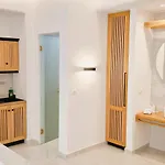 V Luxury Naxos Apartment *